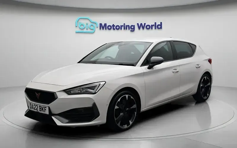 Used Cupra Leon VZ1 310 HP (228 kW) 2022 White Hatchback