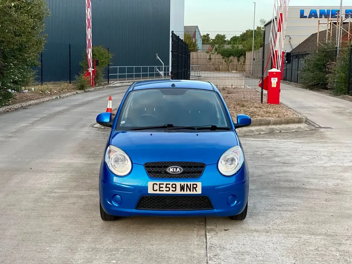 Used Kia Picanto 64 HP (47 kW) 2009 Blue Hatchback