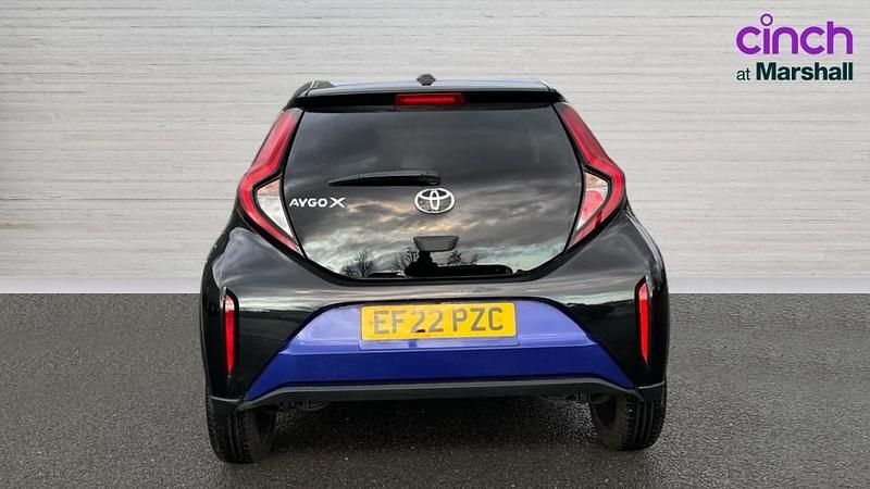 Used Toyota Aygo X 72 HP (52 kW) 2022 Blue SUV