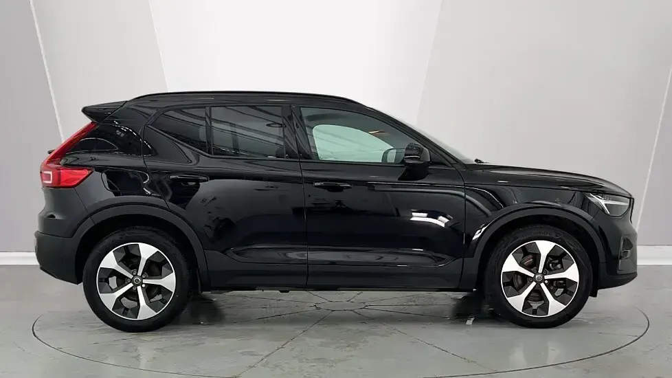 Used Volvo XC40 Plus 161 HP (118 kW) 2025 Black SUV