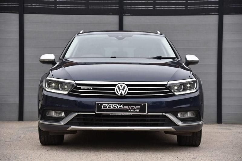 Used VW Passat Alltrack S 190 HP (139 kW) 2016 Blue Estate