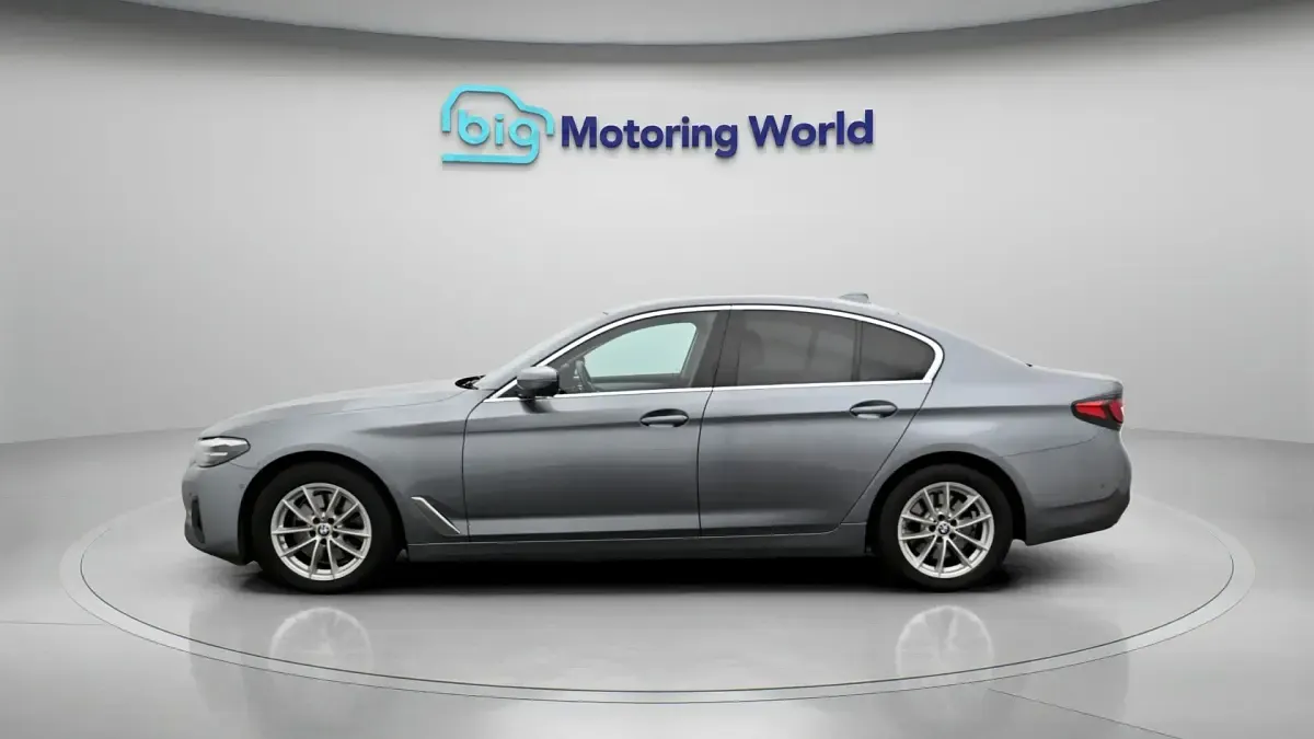 Used BMW 520 184 HP (135 kW) 2021 Blue Sedan