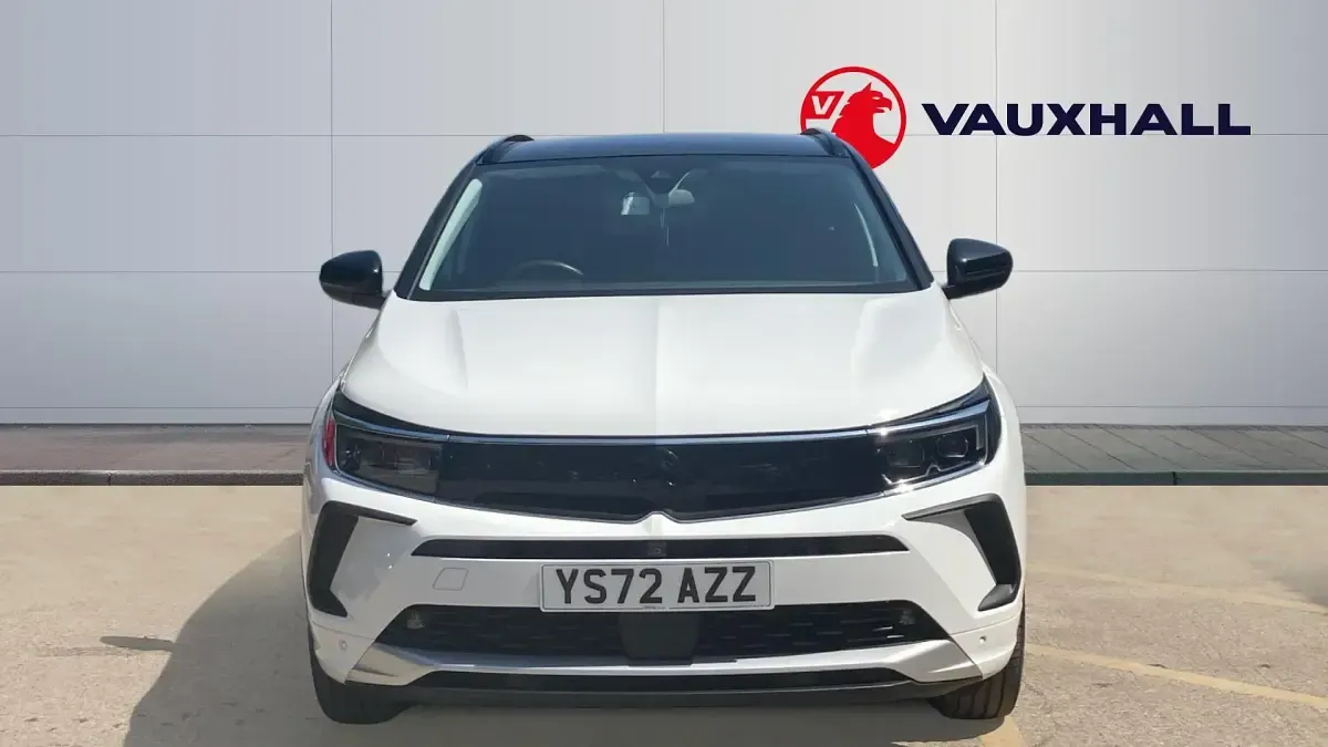 Used Vauxhall Grandland X Ultimate 130 HP (95 kW) 2022 White SUV
