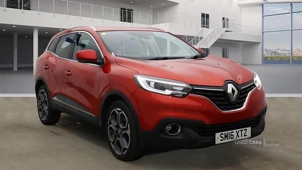 Red Used 2016 Renault Kadjar Dynamique SUV | £6,995 (Fair price) - Image 1/4