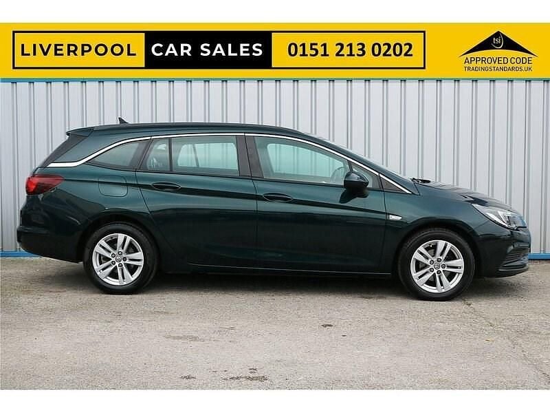 Second-hand Vauxhall Astra 110 CP (80 kW) 2017 Verde Break