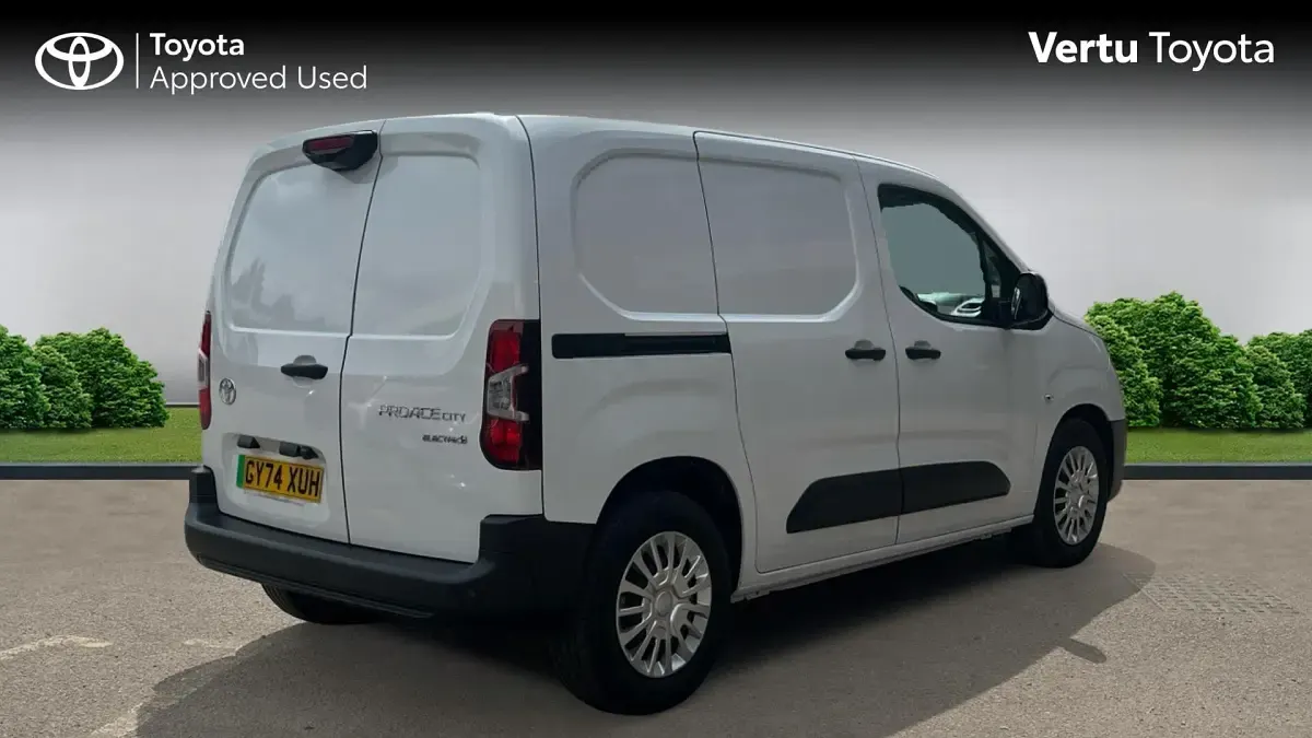 Used Toyota Proace City City 100 kW (136 HP) 2024 MPV