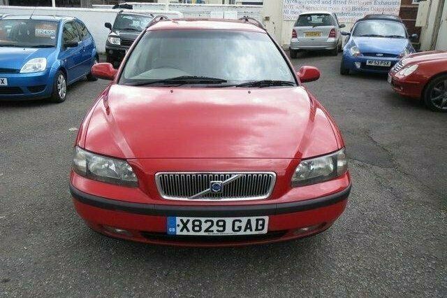 Used 2001 Volvo V70 Estate | £1,695 (Super price) - Image 1/4
