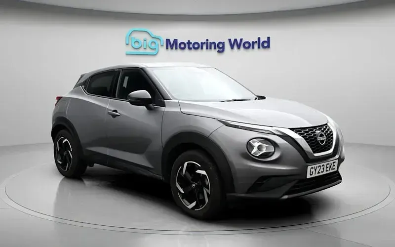 Używany Nissan Juke N-Connecta 114 KM (83 kW) 2023 Szary SUV