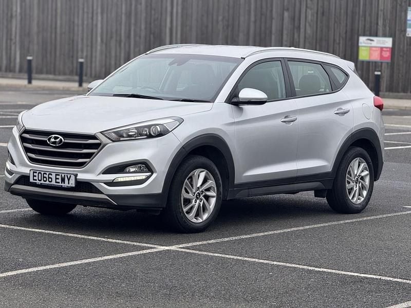 Silver Used 2016 Hyundai Tucson SE SUV | £5,400 (Good price) - Image 1/4