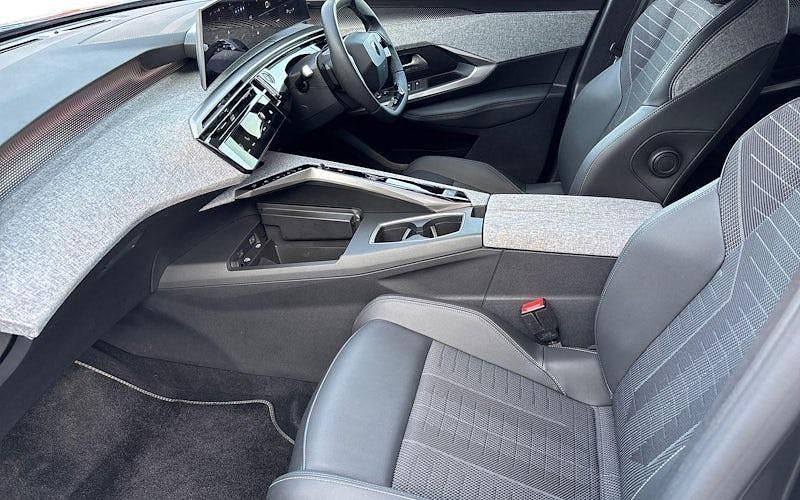 Used Peugeot 5008 GTi 136 HP (100 kW) 2025 Grey SUV