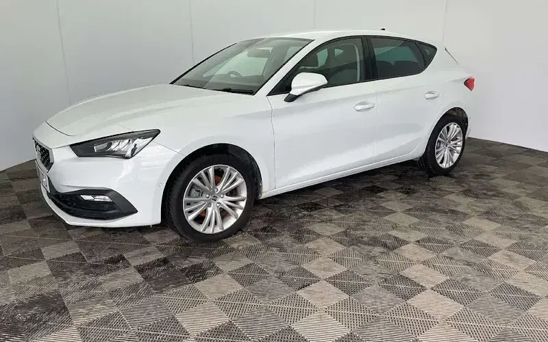 Used Seat Leon SE Dynamic 110 HP (80 kW) 2023 Hatchback