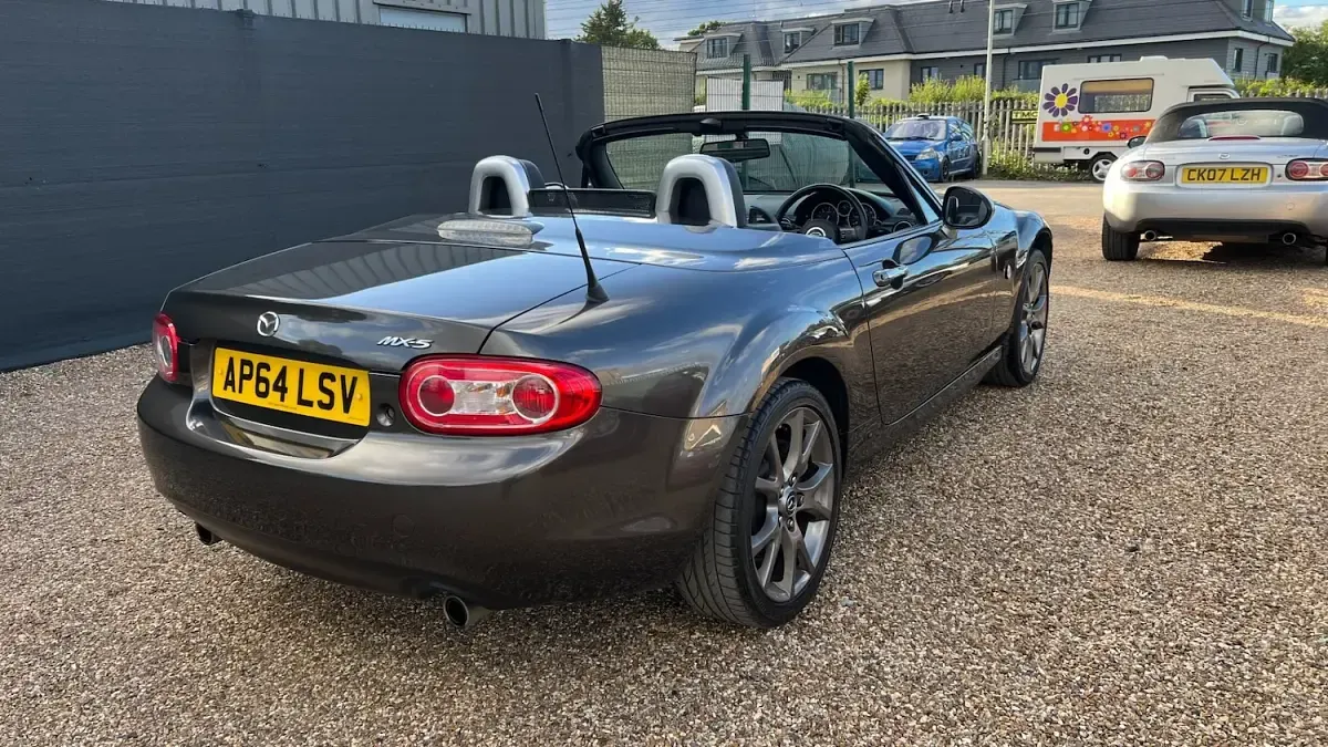 Used Mazda MX5 Edition 126 HP (92 kW) 2015 Grey Cabriolet