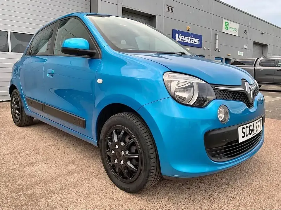 Used Renault Twingo Play 70 HP (51 kW) 2015 Blue Hatchback