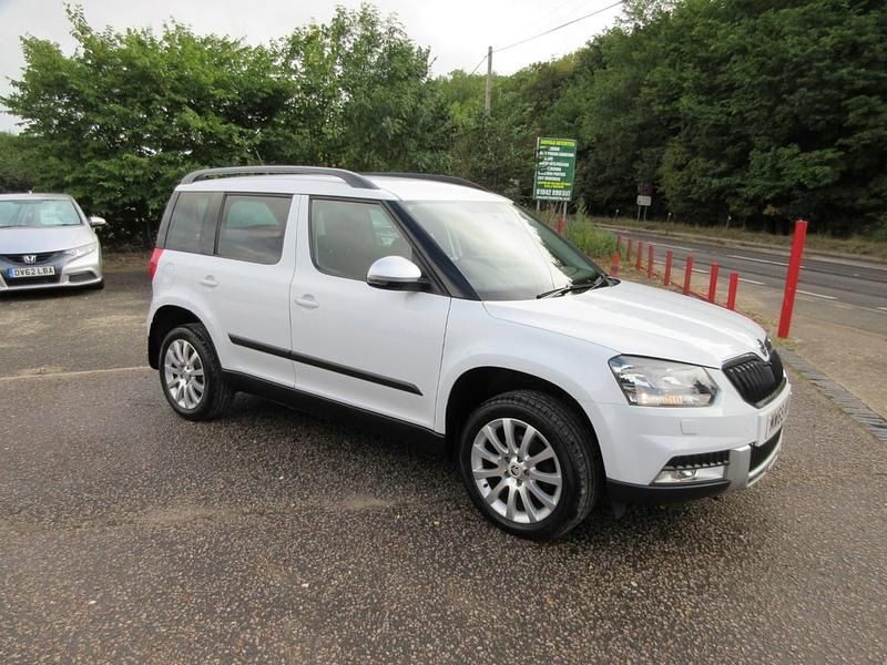 White Used 2015 Skoda Yeti Business Line SUV | £9,995 (Good price) - Image 1/3