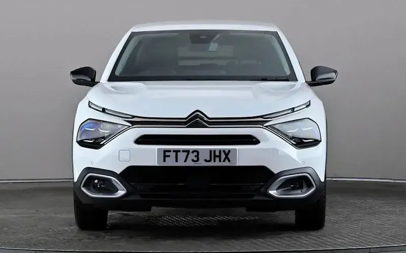 Used Citroën C4 PureTech 131 HP (96 kW) 2023 White SUV