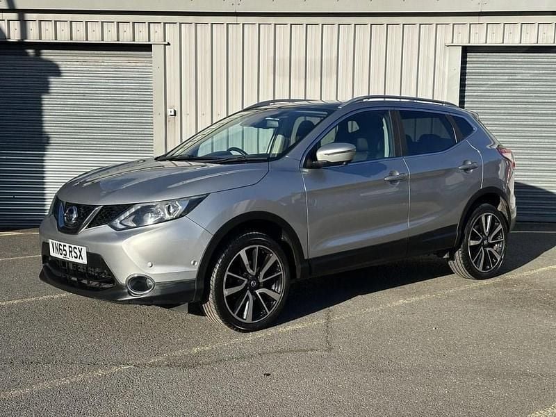 Used Nissan Qashqai S 110 HP (80 kW) 2015 Silver SUV