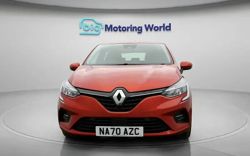 Used Renault Clio Play 101 HP (74 kW) 2020 Red Hatchback