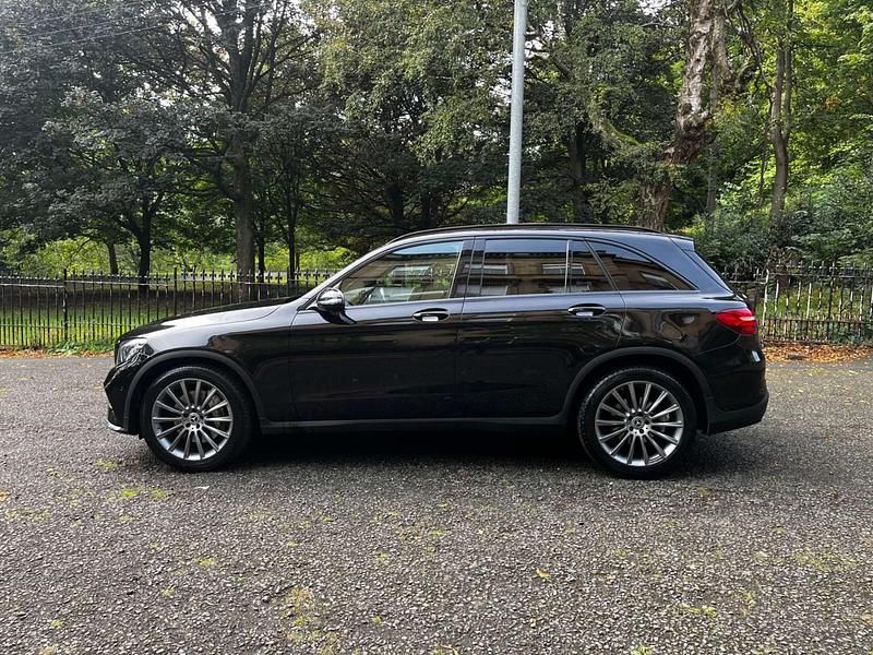 Used Mercedes GLC250 AMG line 2018 Black SUV