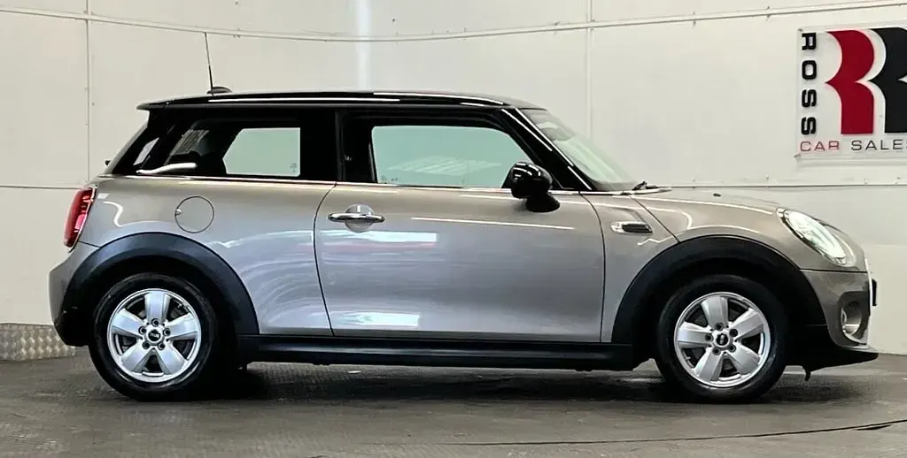 Used Mini Cooper Classic 136 HP (100 kW) 2019 Silver Hatchback