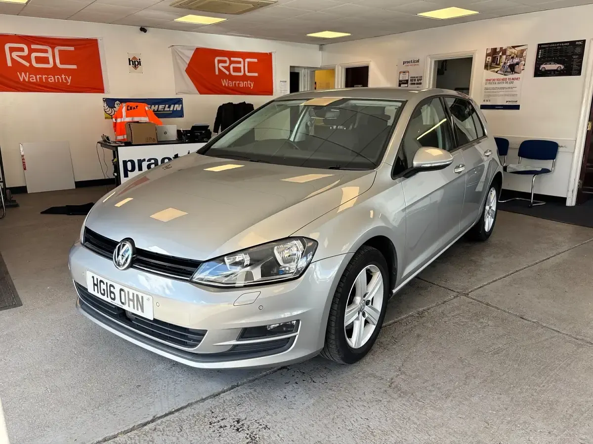 Used VW Golf VII Edition 125 HP (91 kW) 2016 Silver Hatchback
