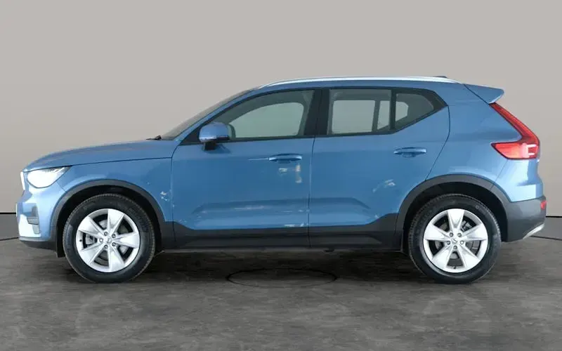 Used Volvo XC40 Core 163 HP (119 kW) 2023 Blue SUV