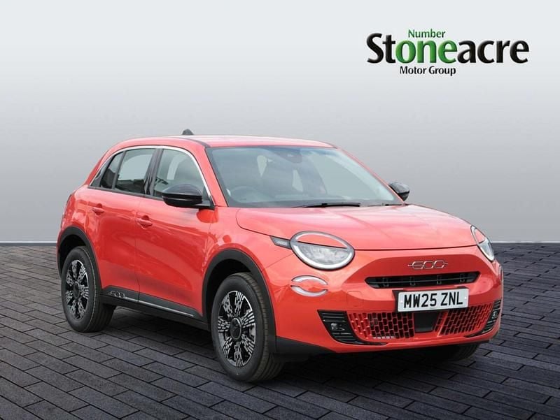Orange New 2025 Fiat 600 Hatchback | £18,995 (Good price) - Image 1/2