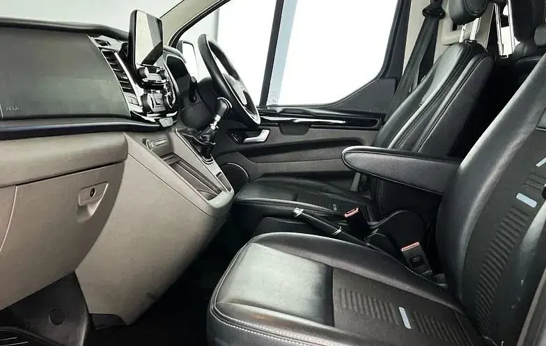 Used Ford Tourneo Active 2021 Blue MPV