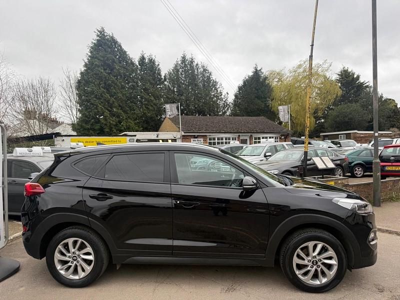 Used Hyundai Tucson SE 132 HP (97 kW) 2016 Black SUV