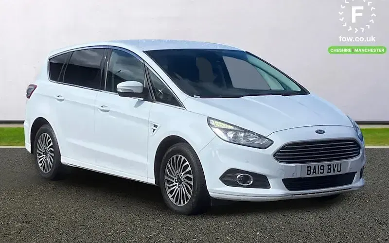 Begagnad Ford S-MAX Titanium 165 HK (121 kW) 2019 Minibuss