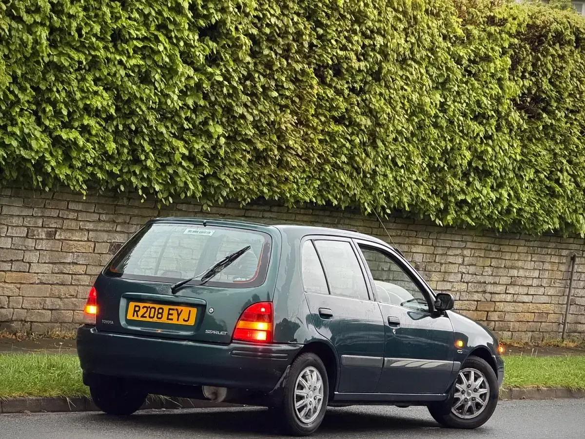 Used Toyota Starlet 1997 Green Hatchback