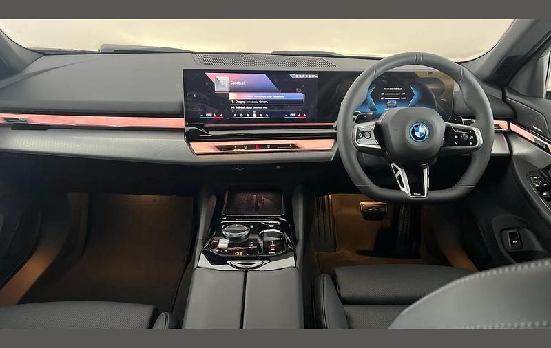 Used BMW 530e M Sport 295 HP (216 kW) 2025 Grey Sedan