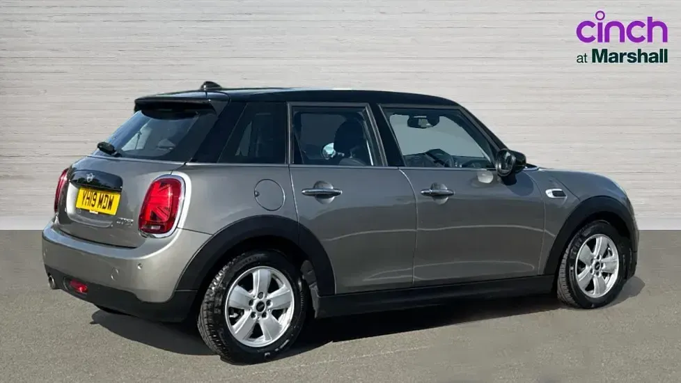 Used Mini Cooper Classic 136 HP (100 kW) 2019 Silver Hatchback