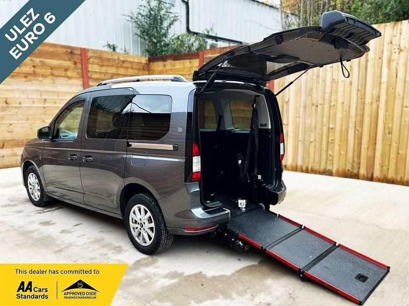 Grey Used 2024 Ford Tourneo Connect MPV | £17,945 - Image 1/3