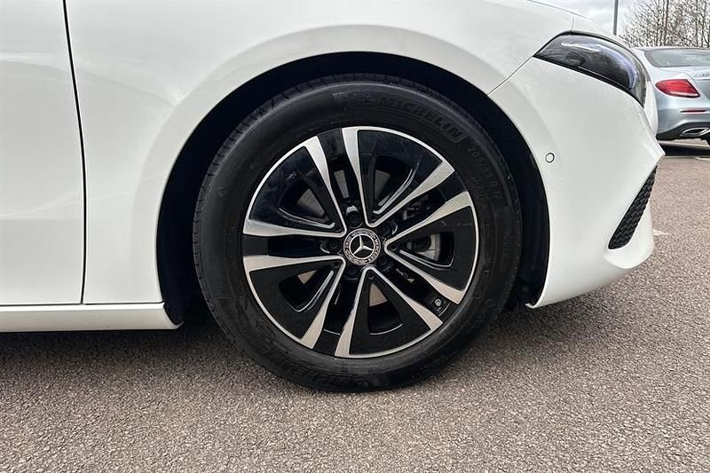 Used Mercedes A200 Executive 163 HP (119 kW) 2025 White Hatchback