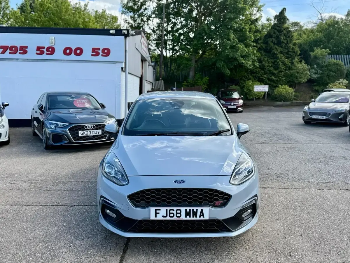 Used Ford Fiesta ST 200 HP (147 kW) 2018 Silver Hatchback