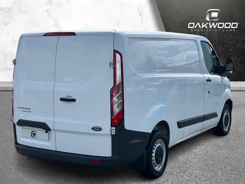 Used Ford Transit Custom 105 HP (77 kW) 2018 White Van