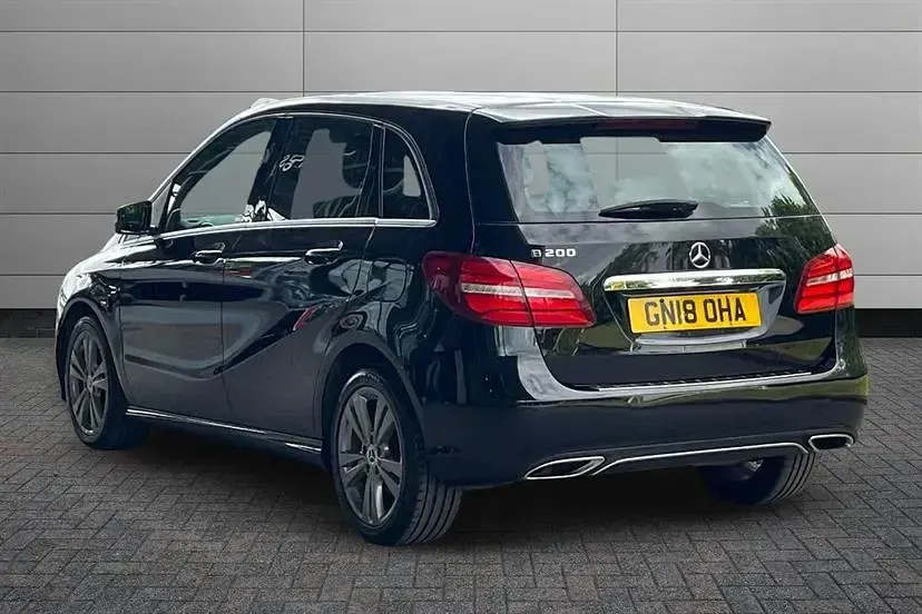 Used Mercedes B200 Exclusive 156 HP (114 kW) 2018 Cosmos black Hatchback