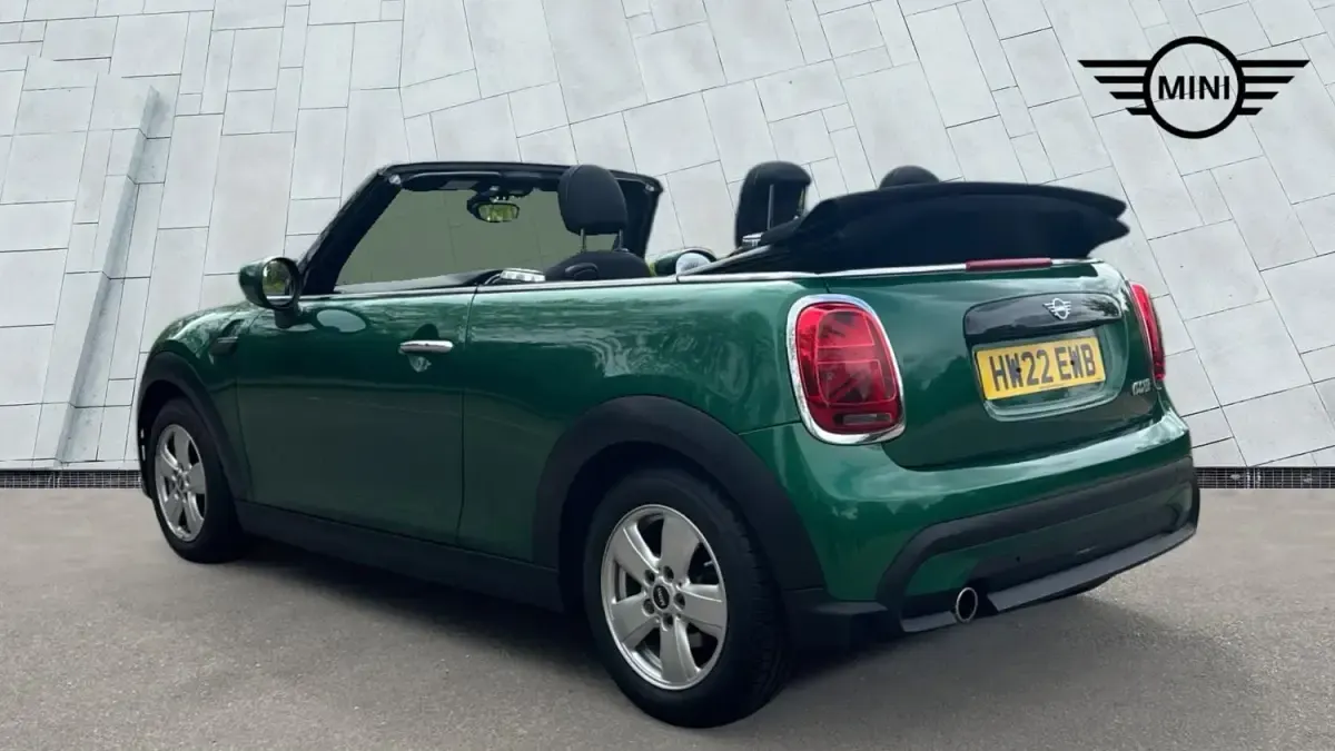 Usado Mini Cooper Cabriolet Classic 2022 Verde Descapotable