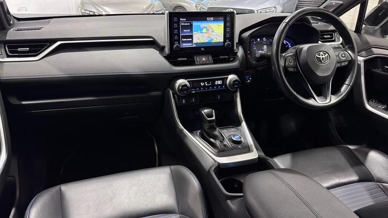 Used Toyota RAV4 2020 Grey/black Estate
