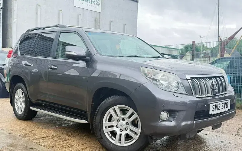 Used Toyota Land Cruiser 190 HP (139 kW) 2012 SUV