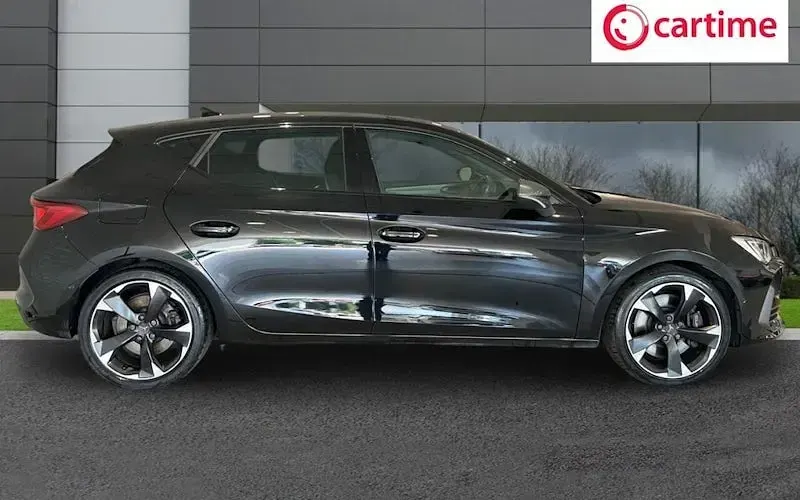 Used Cupra Leon VZ1 310 HP (228 kW) 2022 Black Hatchback