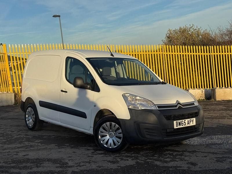 White Used 2016 Citroën Berlingo MPV | £6,994 (A bit pricey) - Image 1/4
