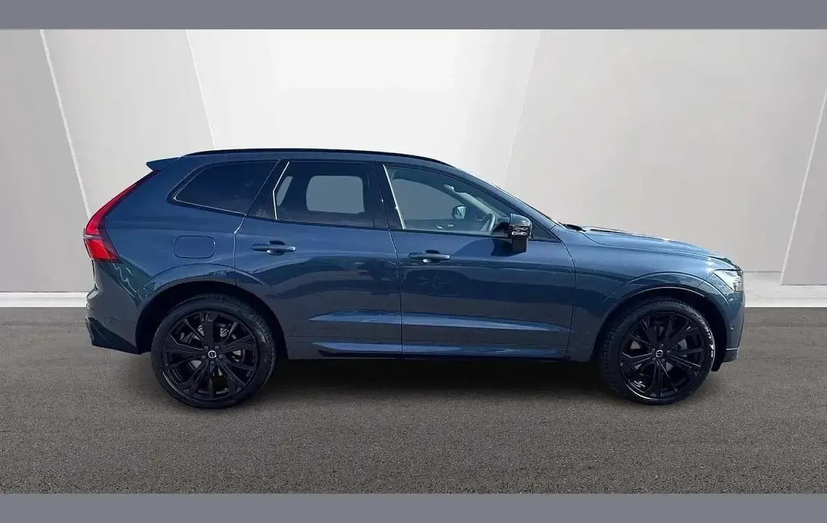 Used Volvo XC60 Plus 345 HP (253 kW) 2026 Blue SUV
