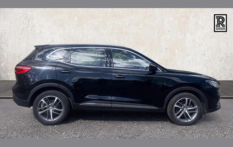Usado MG HS Excite 162 HP (119 kW) 2023 Preto SUV
