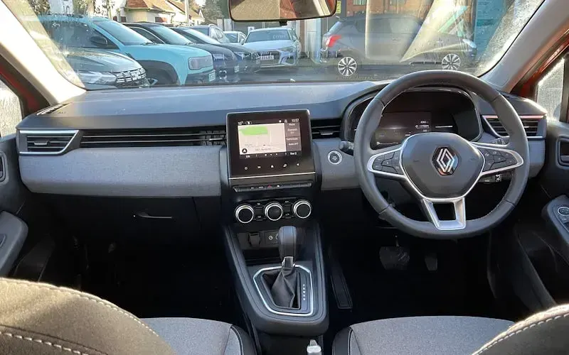 Used Renault Clio Evolution 143 HP (105 kW) 2025 Hatchback