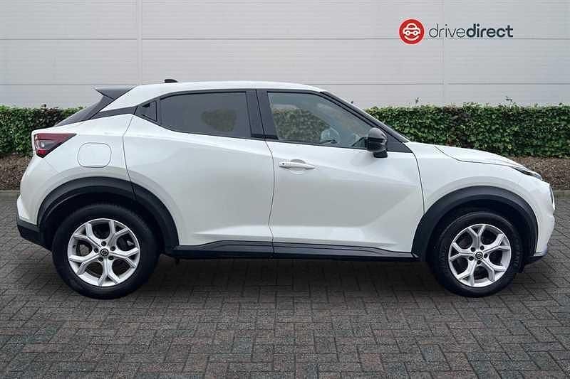 Used Nissan Juke N-Connecta 114 HP (83 kW) 2020 White SUV
