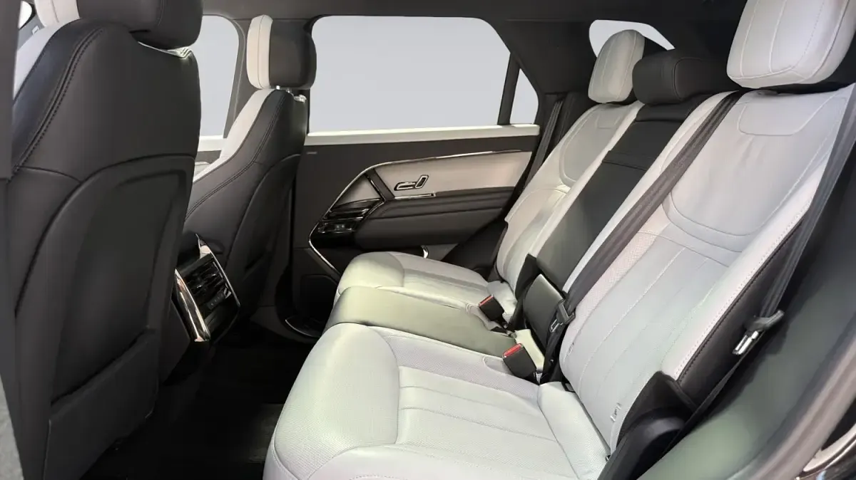 Begagnad Land Rover Range Rover Autobiography 2025 Svart SUV
