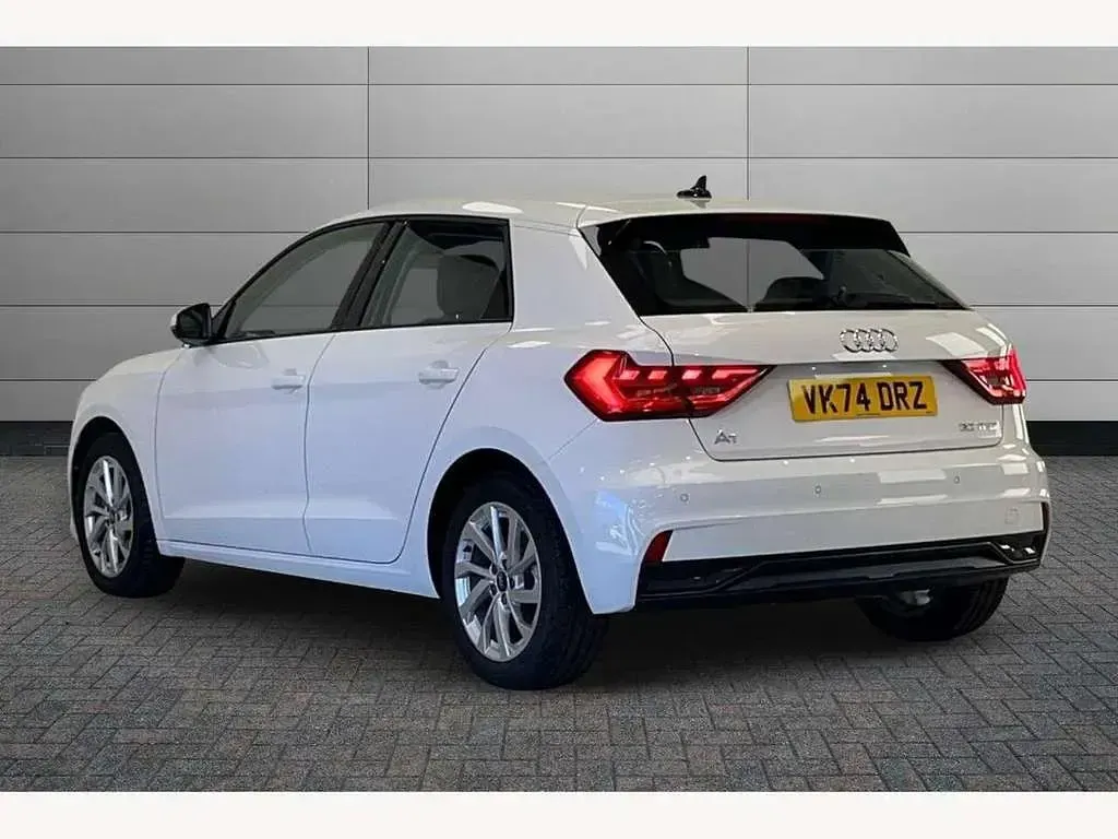 Used Audi A1 Sport 116 HP (85 kW) 2024 White SUV