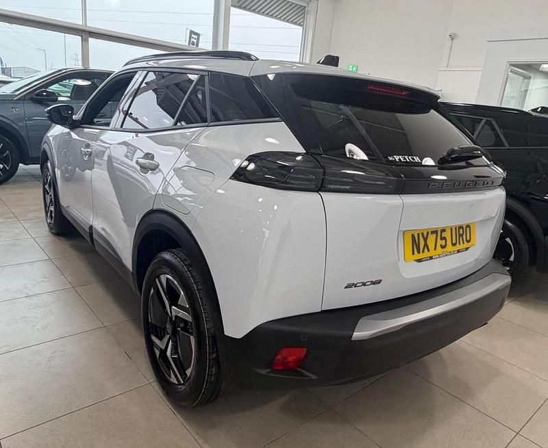 New Peugeot 2008 Allure 99 HP (72 kW) 2025 White SUV