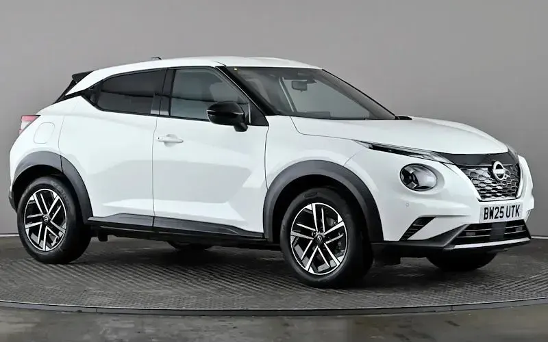 Begagnad Nissan Juke N-Connecta 143 HK (105 kW) 2025 SUV